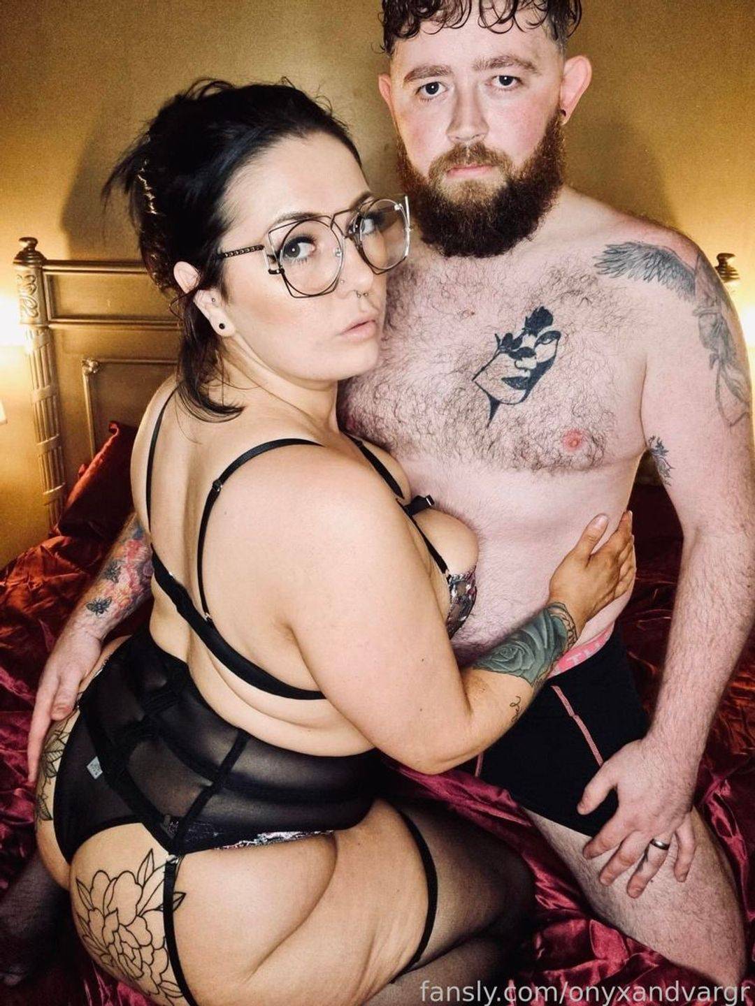 fansly Onyx & Vargr  profile photo. Onyx & Vargr  17