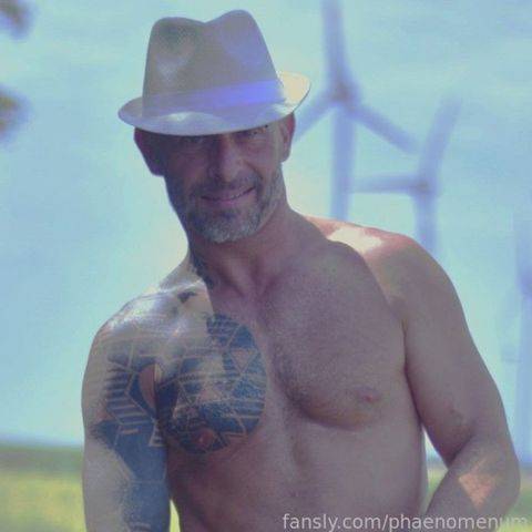 fansly phaenomenum profile photo. phaenomenum 23