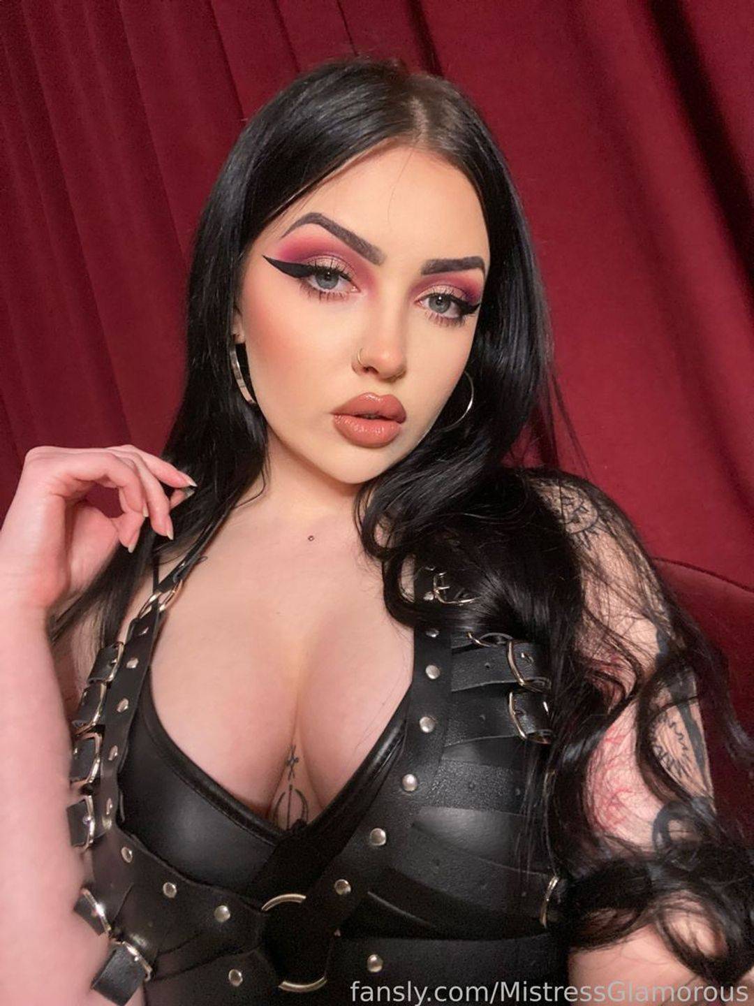 fansly Mistress Glamorous  profile photo. Mistress Glamorous  40