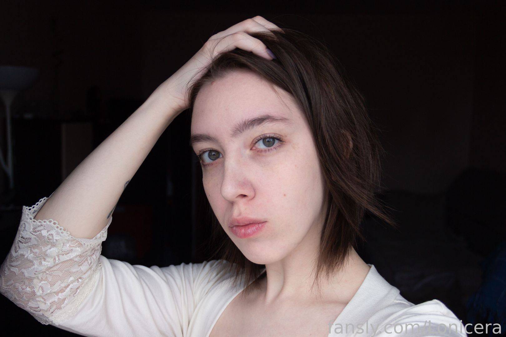 fansly lonicera profile photo. lonicera 24