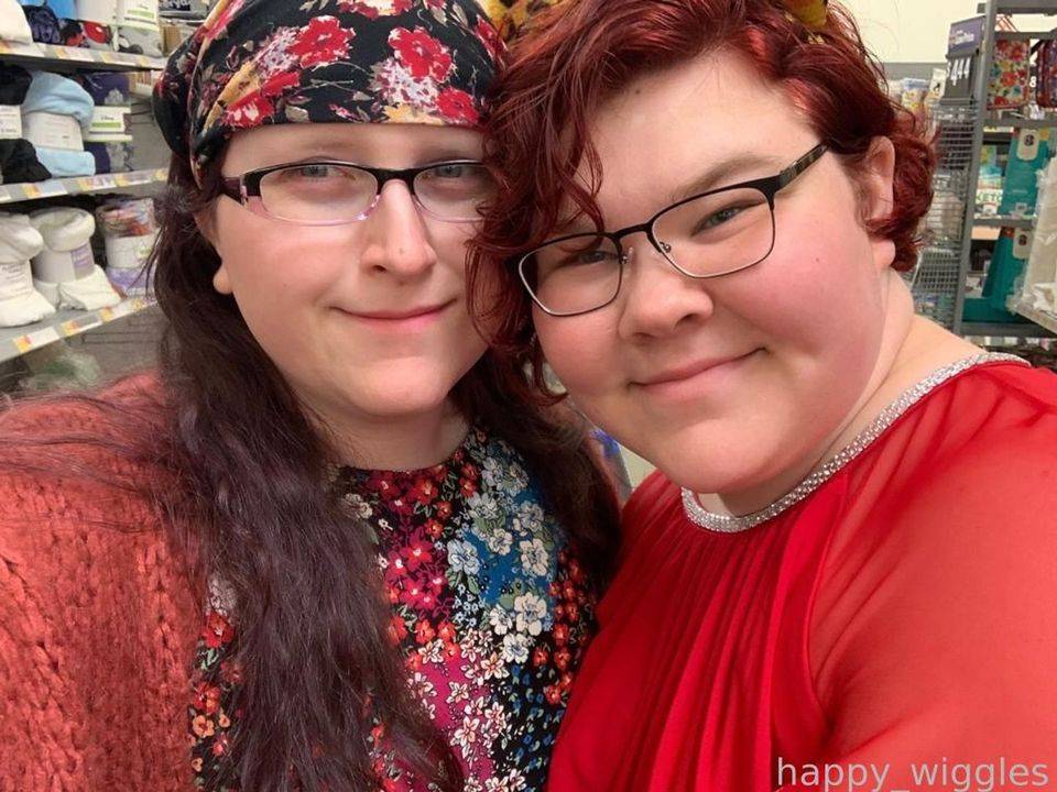 fansly Abby and Dawnia profile photo. Abby and Dawnia 8