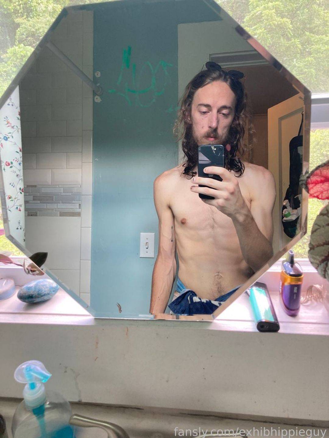 fansly Exhib Hippie Guy profile photo. Exhib Hippie Guy 12