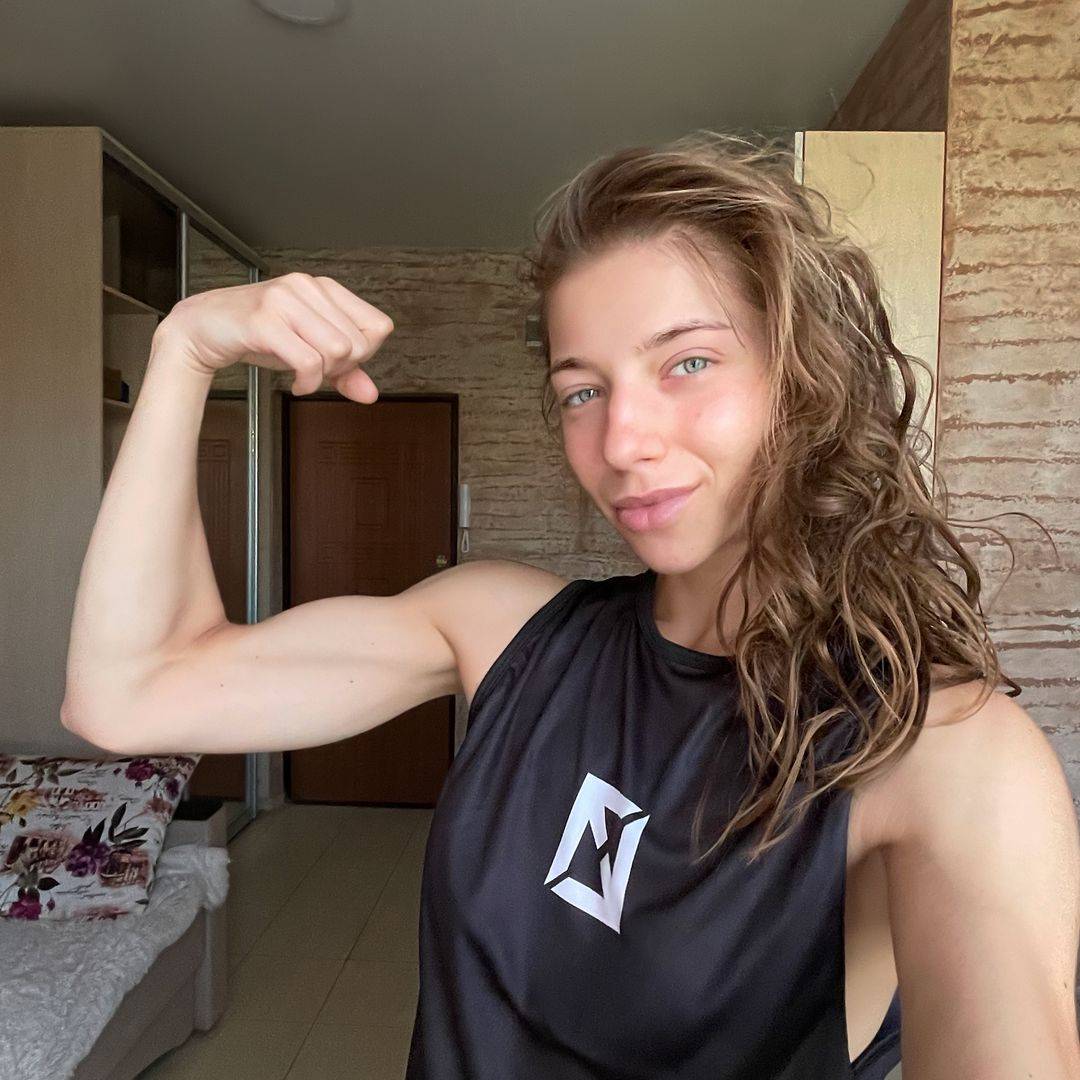 fansly Anna profile photo. Anna 31