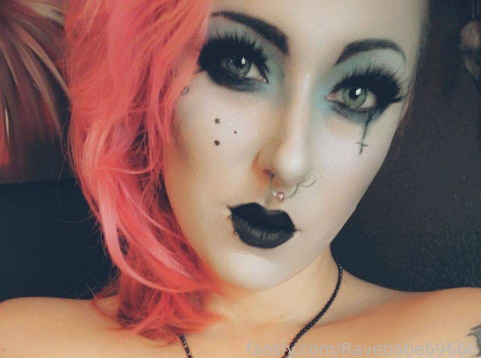 fansly Ravebabe69666 profile photo. Ravebabe69666 6