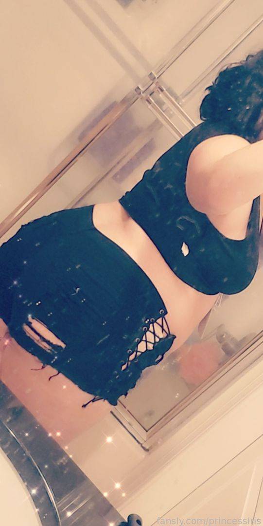fansly princessIris profile photo. princessIris 32