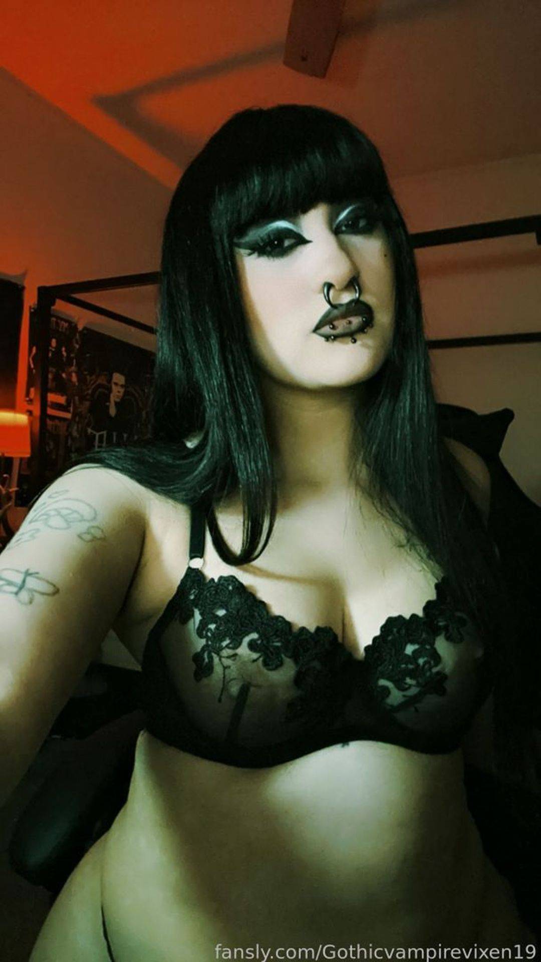 fansly Gothicvampirevixen profile photo. Gothicvampirevixen 13