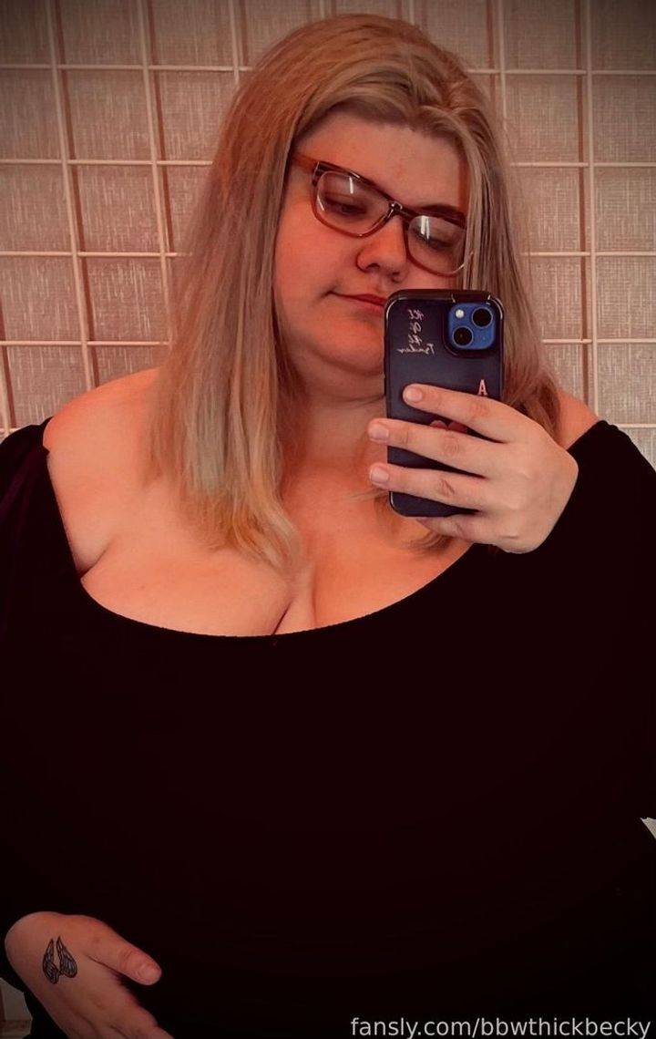 fansly bbwthickbecky☁️ 🌜 profile photo. bbwthickbecky☁️ 🌜 7