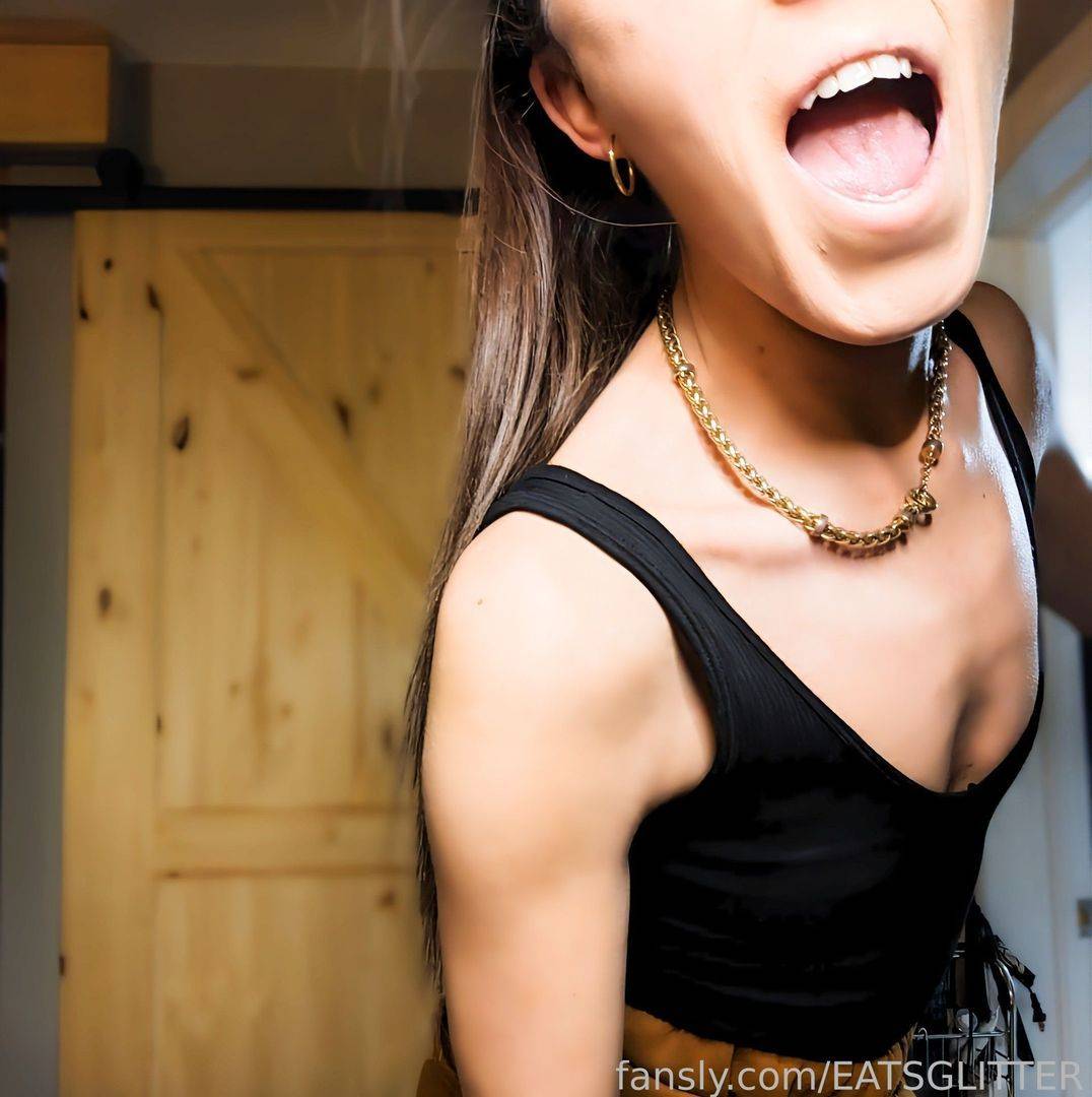 fansly EATSGLITTER profile photo. EATSGLITTER 30