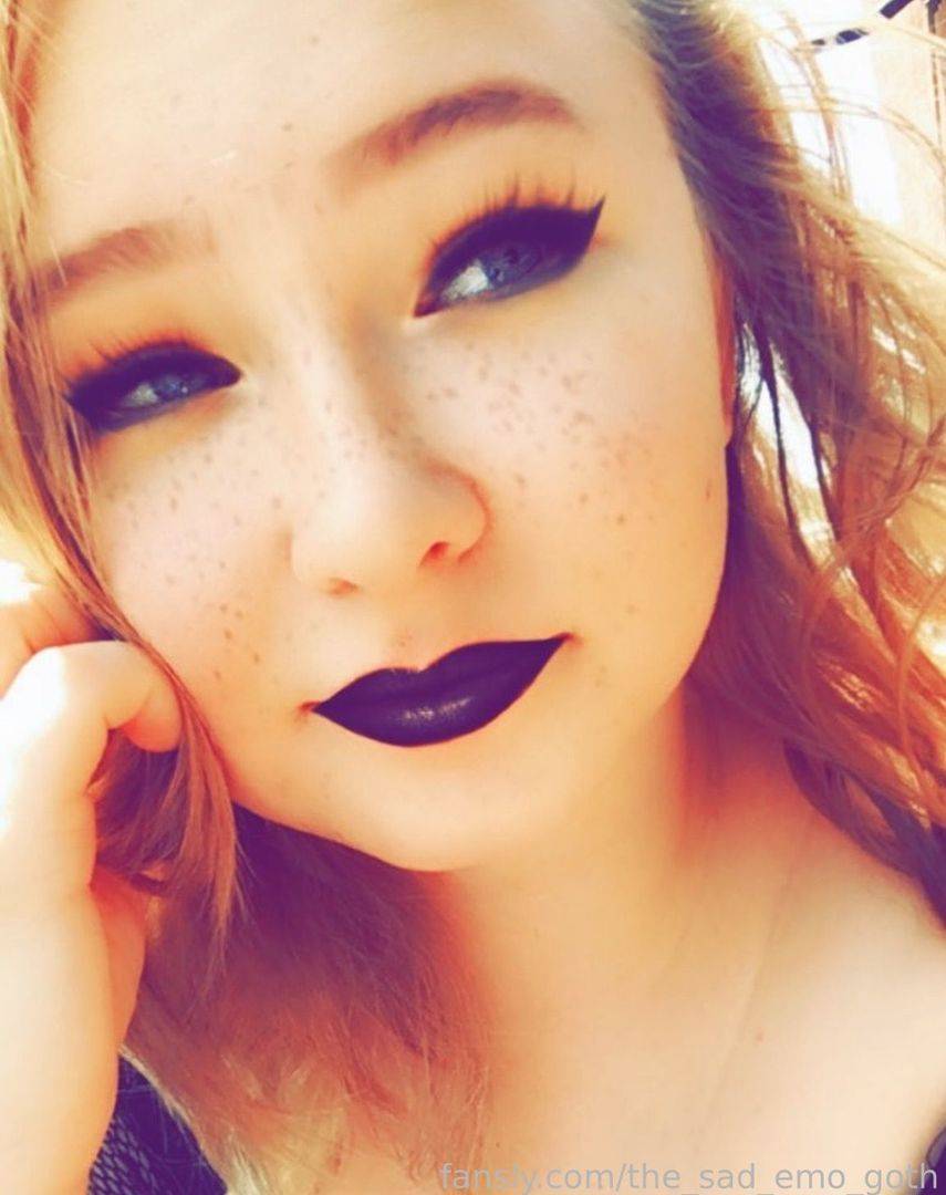 fansly Ro 🖤🥀 profile photo. Ro 🖤🥀 24