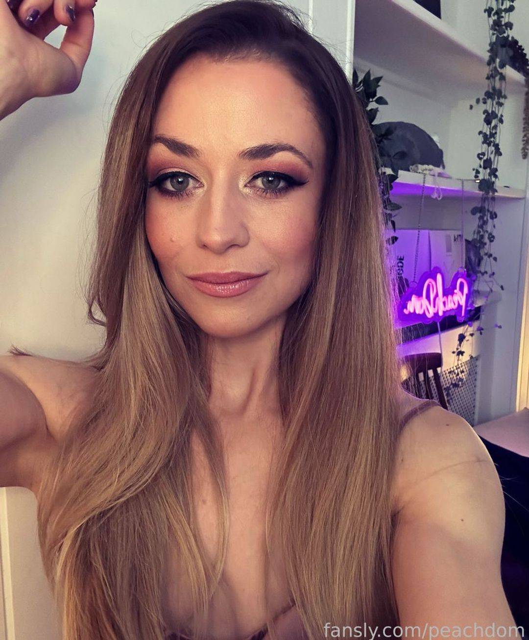 fansly peachdom profile photo. peachdom 12
