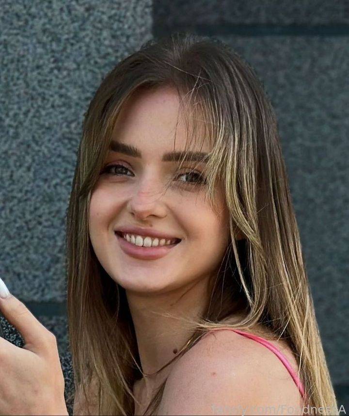 fansly  Ariella Milly profile photo.  Ariella Milly 8