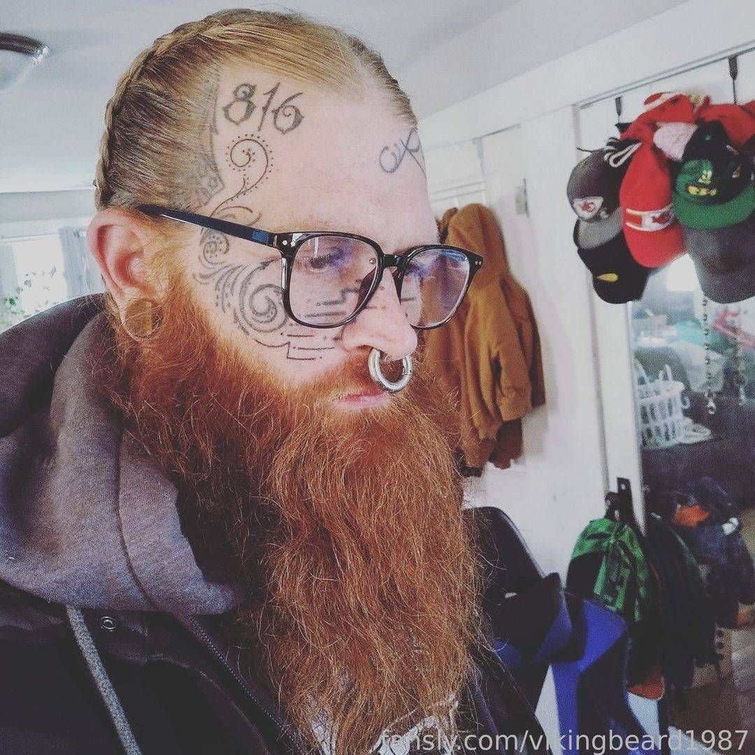 fansly vikingbeard1987 profile photo. vikingbeard1987 30