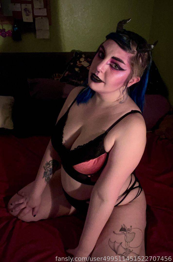 fansly Ophelia Hex profile photo. Ophelia Hex 31