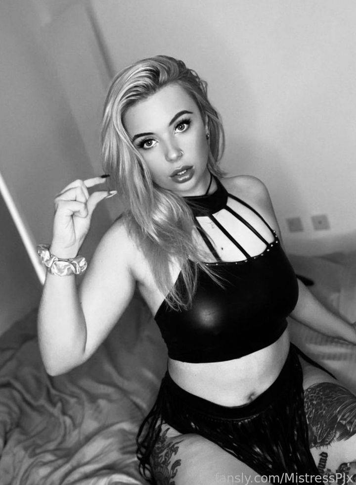 fansly Brat Sky 😈⛓️🖤 profile photo. Brat Sky 😈⛓️🖤 39