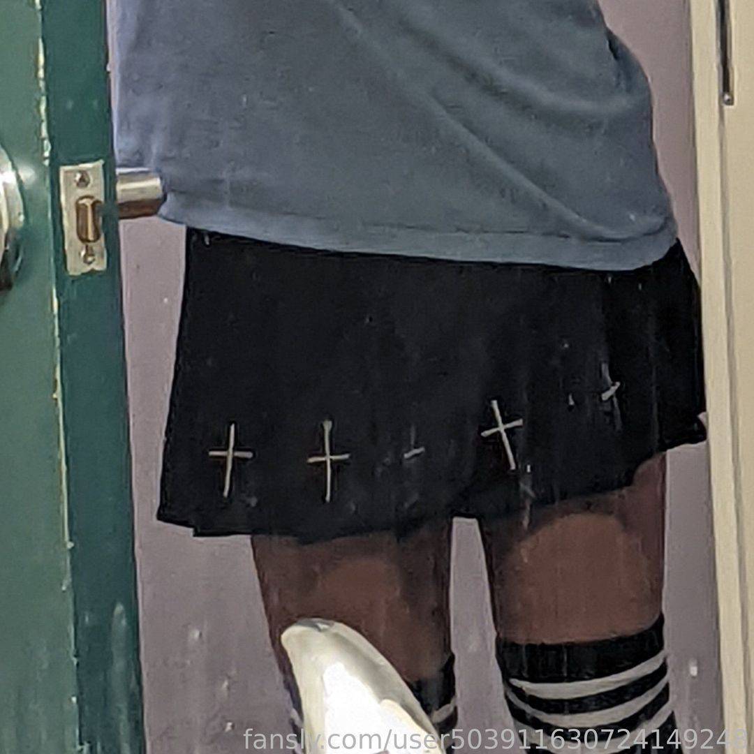 fansly Boywife Crow profile photo. Boywife Crow 17