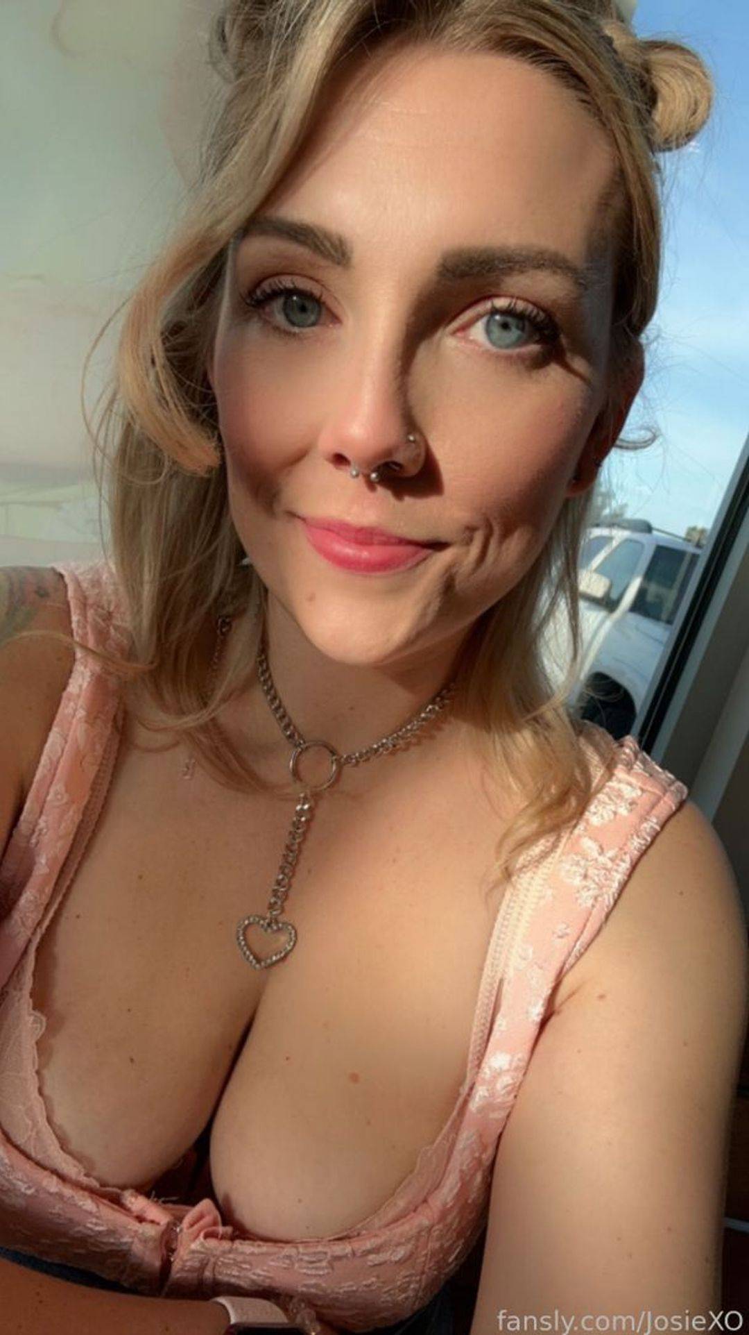 fansly JosieXO profile photo. JosieXO 22