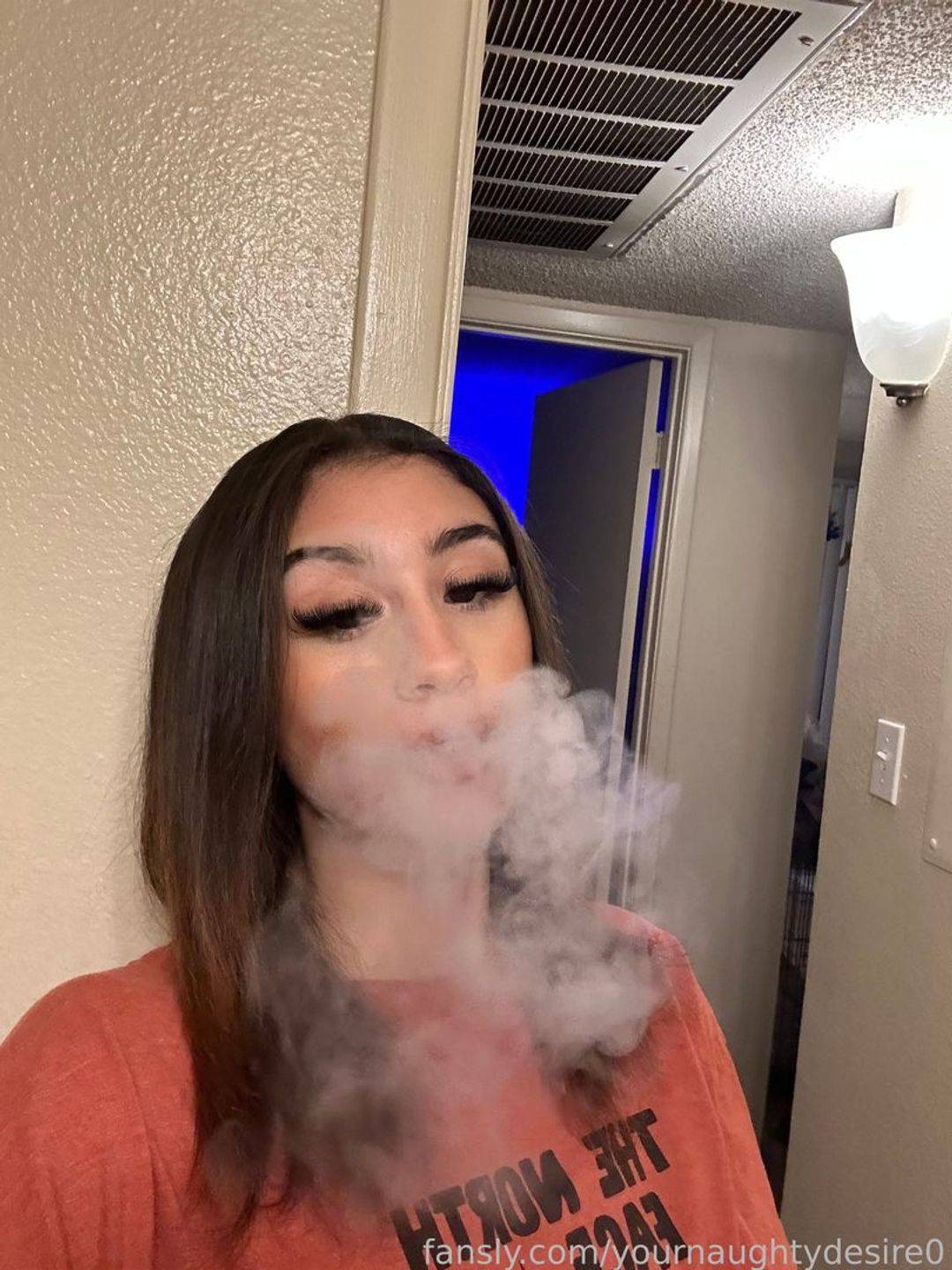 fansly Rose profile photo. Rose 23