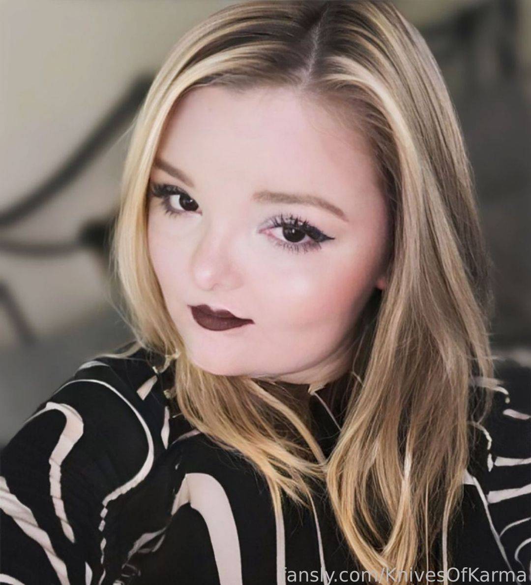fansly KnivesOfKarma profile photo. KnivesOfKarma 27