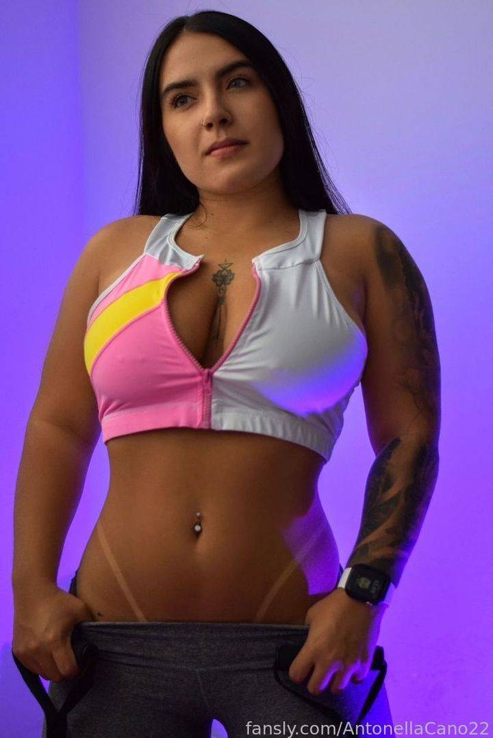 fansly AntonellaCano22 profile photo. AntonellaCano22 6