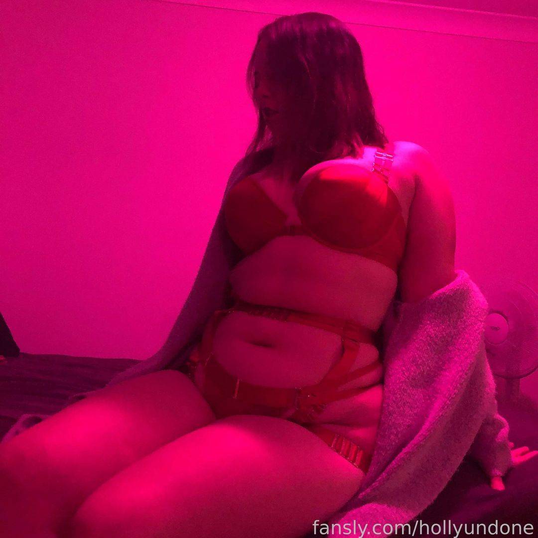 fansly hollyundone profile photo. hollyundone 7