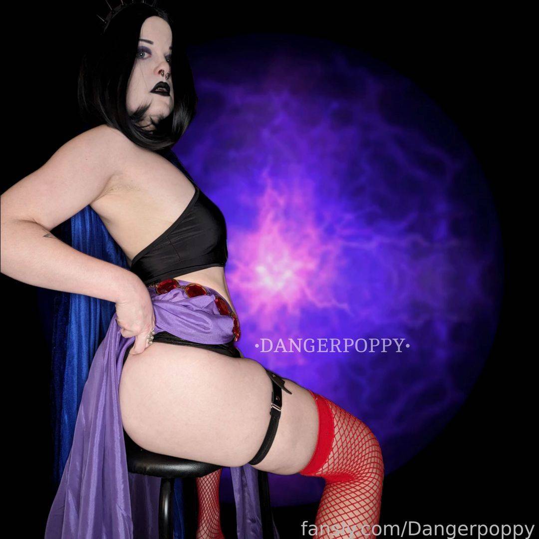 fansly Poppy profile photo. Poppy 13