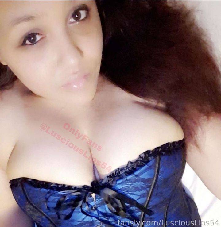fansly LusciousLips54 profile photo. LusciousLips54 27