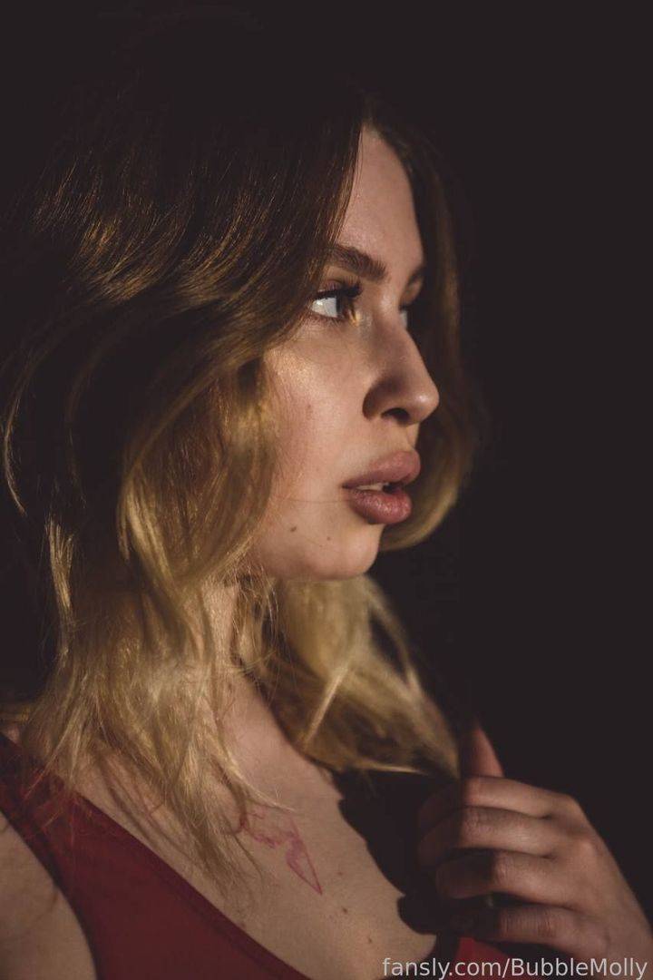 fansly BubbleMolly profile photo. BubbleMolly 23