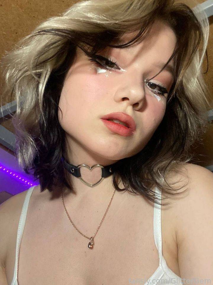 fansly Agatha profile photo. Agatha 16