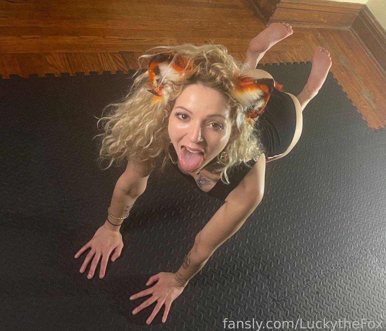 fansly Luckyfox profile photo. Luckyfox 21
