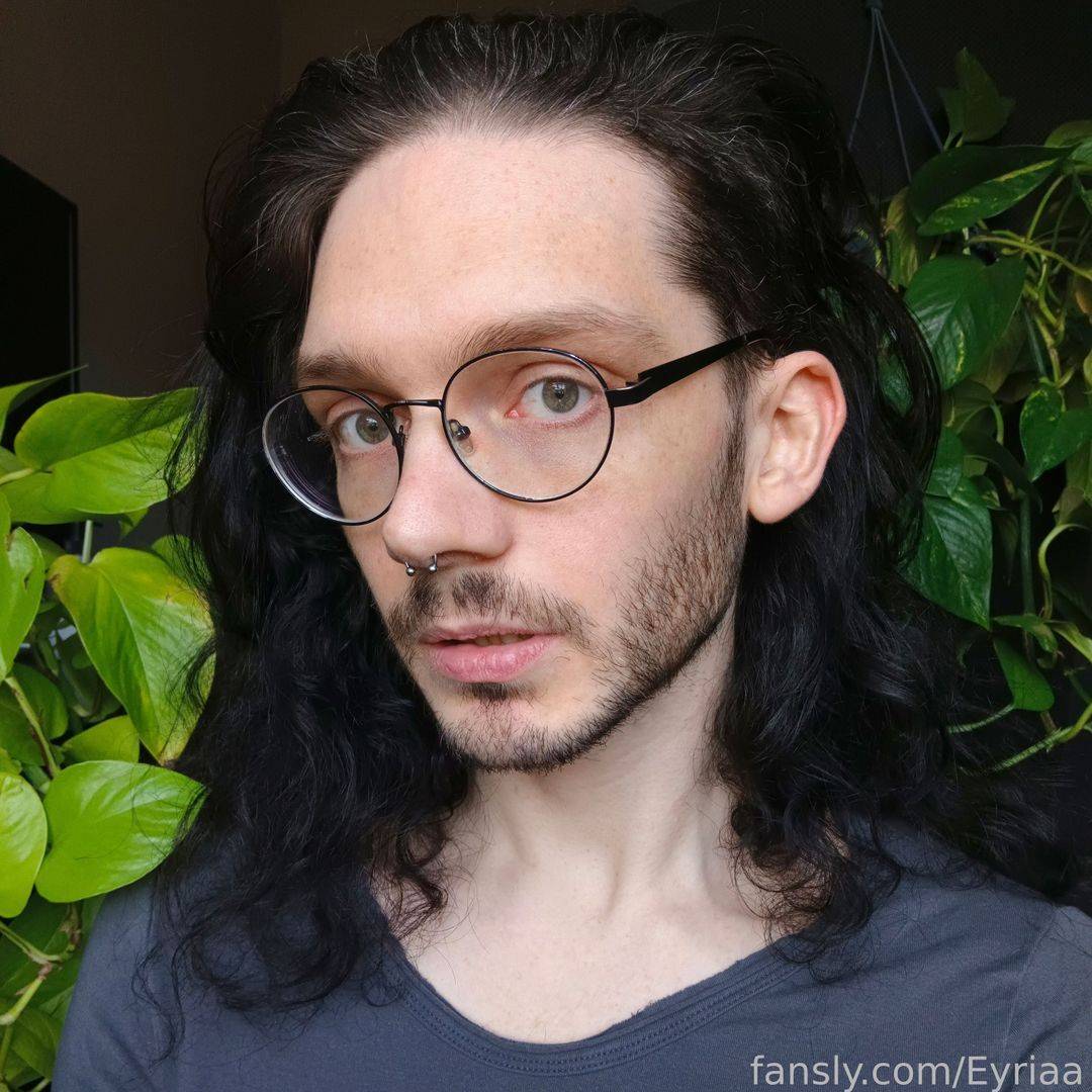 fansly Eyria profile photo. Eyria 36