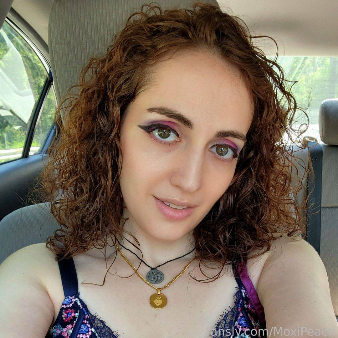 fansly Moxi Peach profile photo. Moxi Peach 7