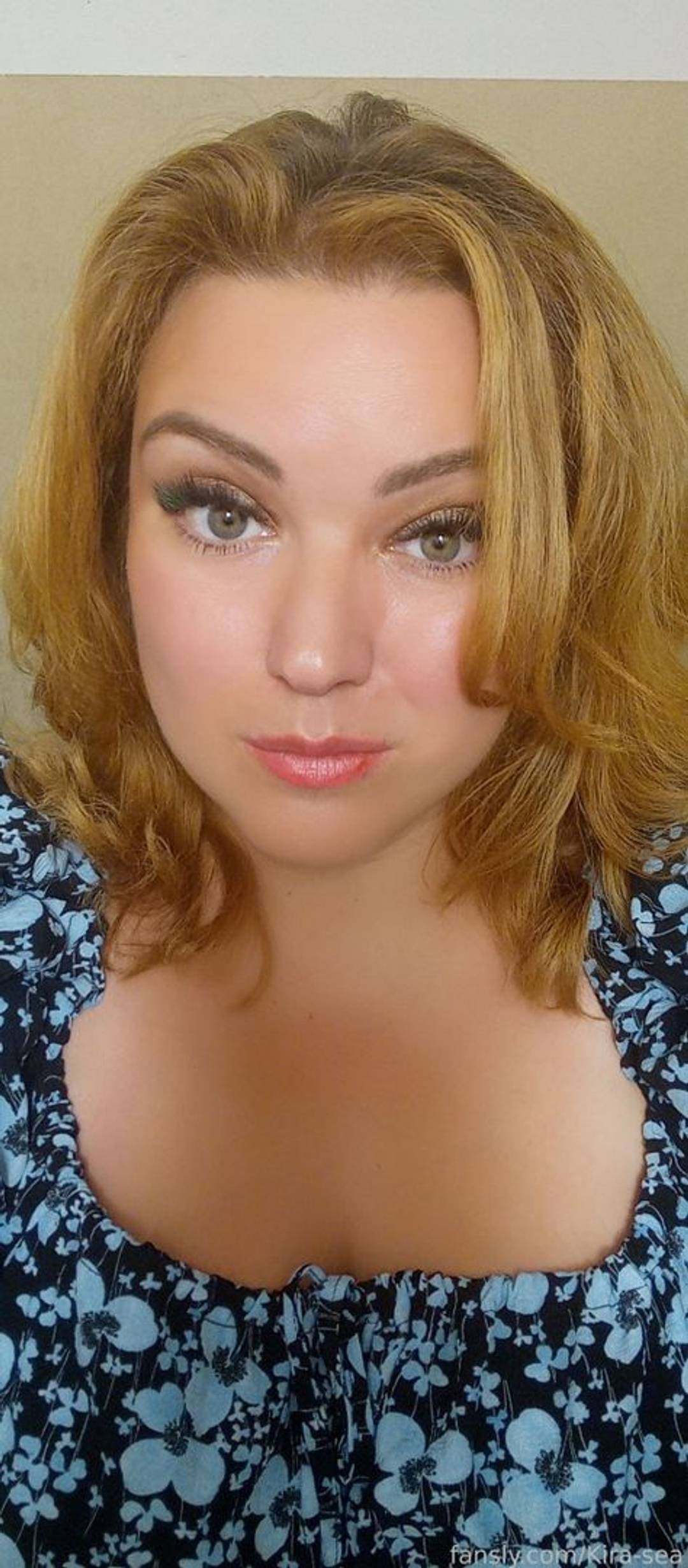 fansly Kira-sea profile photo. Kira-sea 13