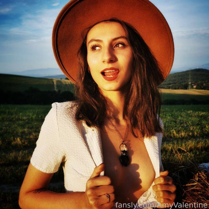 fansly AmyValentine profile photo. AmyValentine 16
