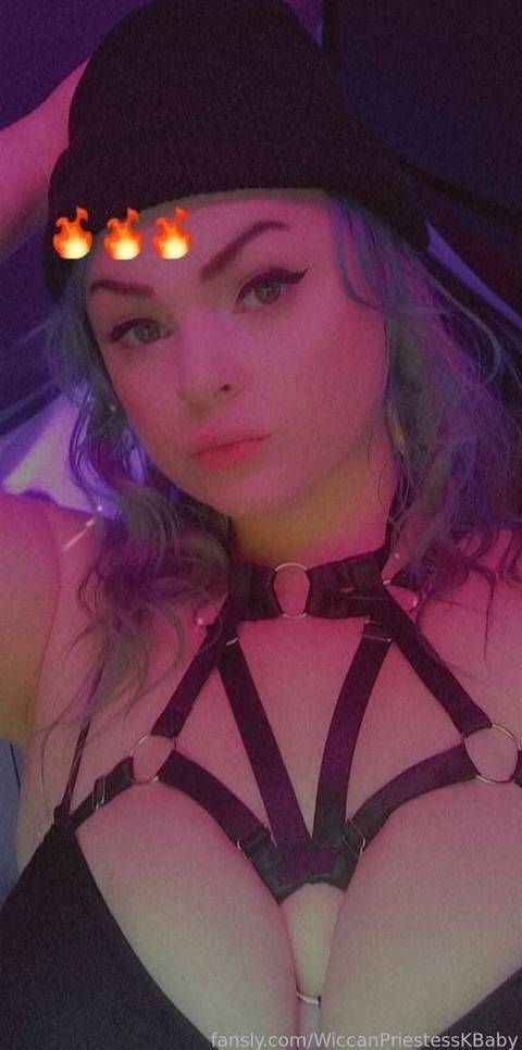 fansly DaVixenWiccanPrieste profile photo. DaVixenWiccanPrieste 27