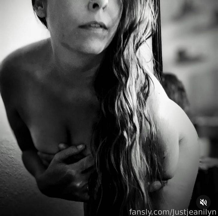 fansly JustJeanilyn  profile photo. JustJeanilyn  31