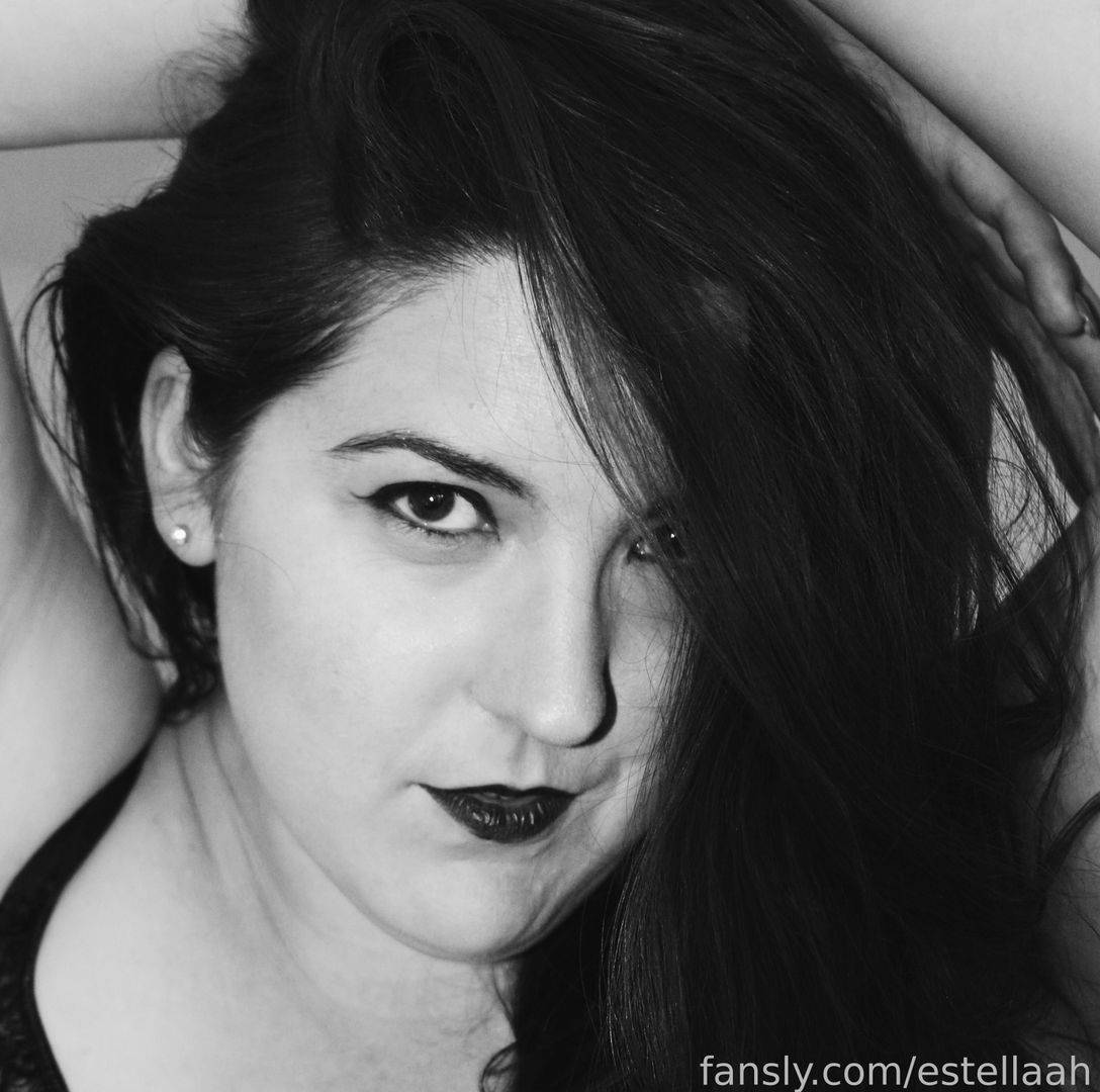 fansly Estella profile photo. Estella 16