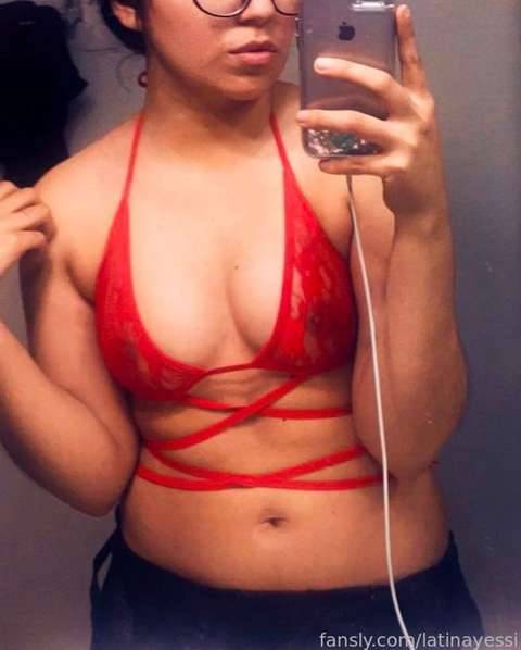 fansly latinayessi profile photo. latinayessi 22