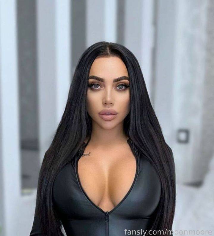 fansly Moon Moore profile photo. Moon Moore 26