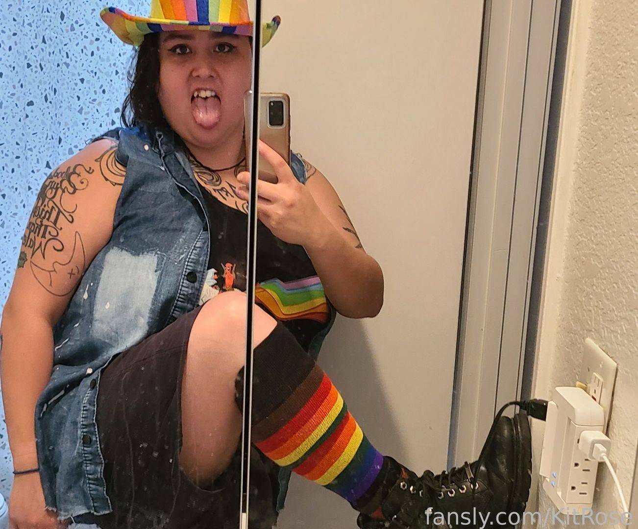 fansly Kitty Rose profile photo. Kitty Rose 19