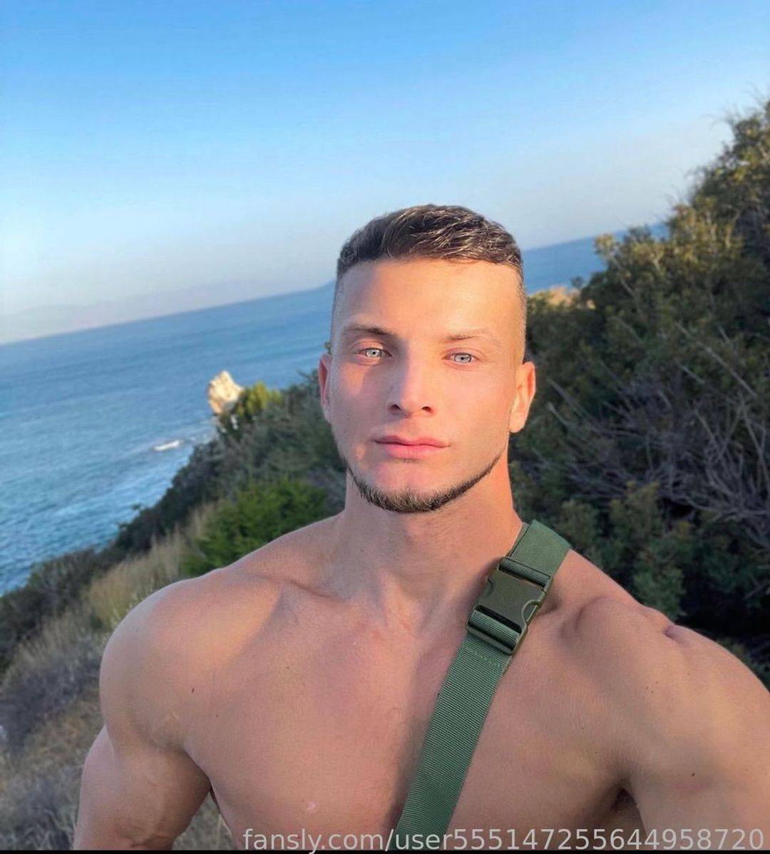 fansly aesthetics profile photo. aesthetics 2