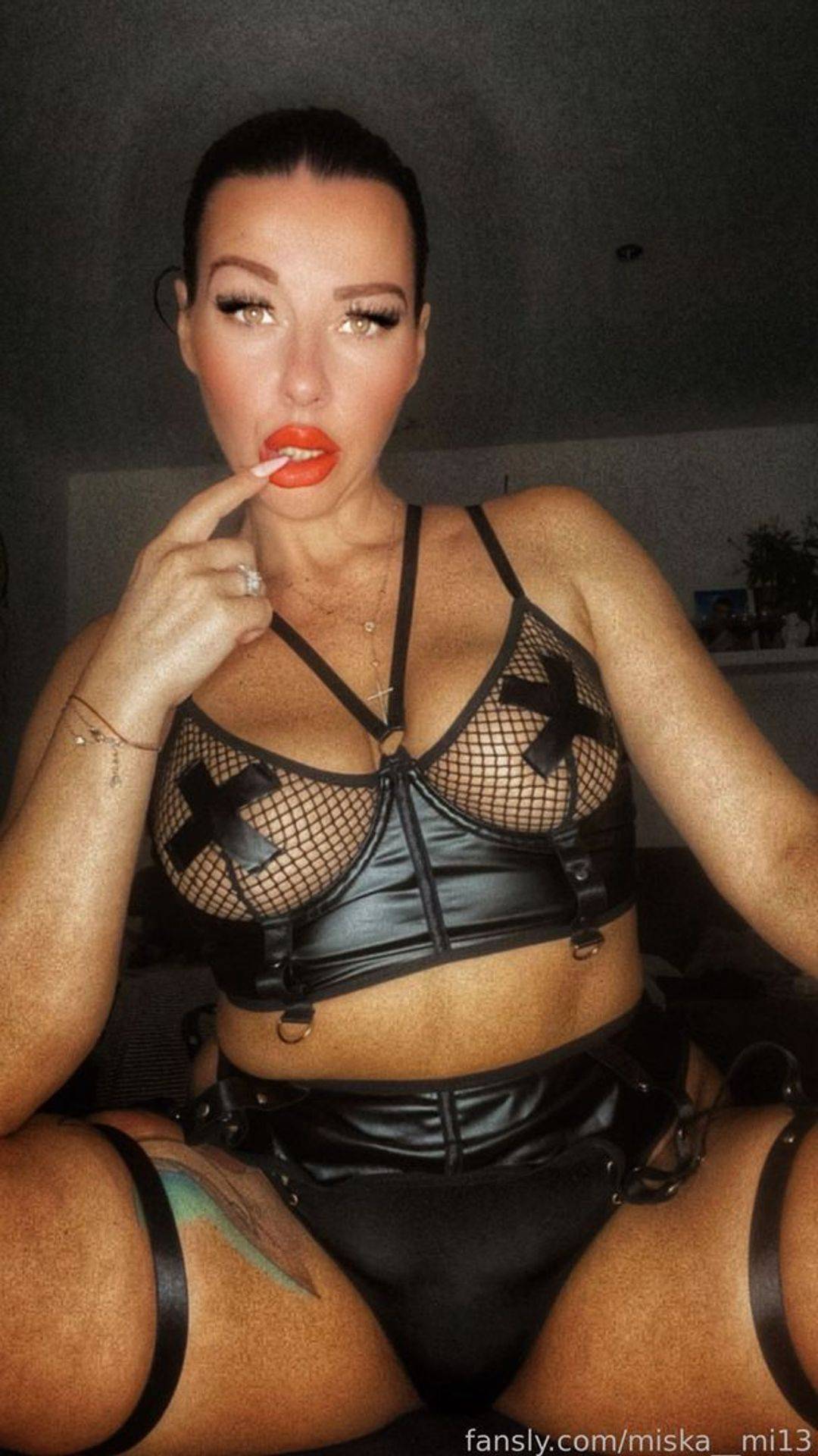 fansly miska__mi13 profile photo. miska__mi13 7