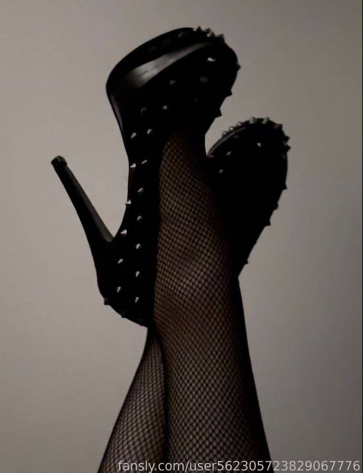 fansly Miss Lunah Del Sole profile photo. Miss Lunah Del Sole 18