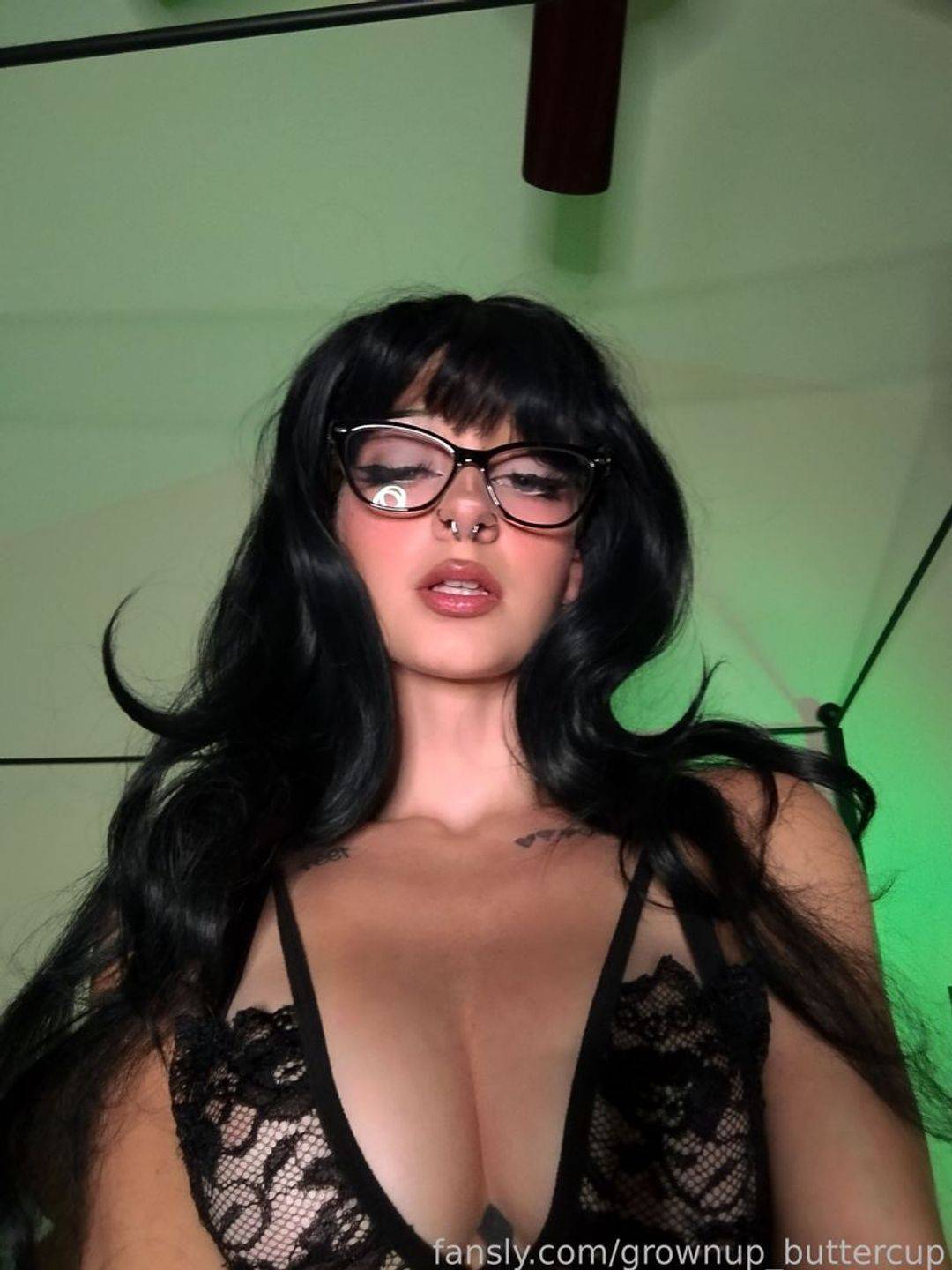 fansly Queen B profile photo. Queen B 34