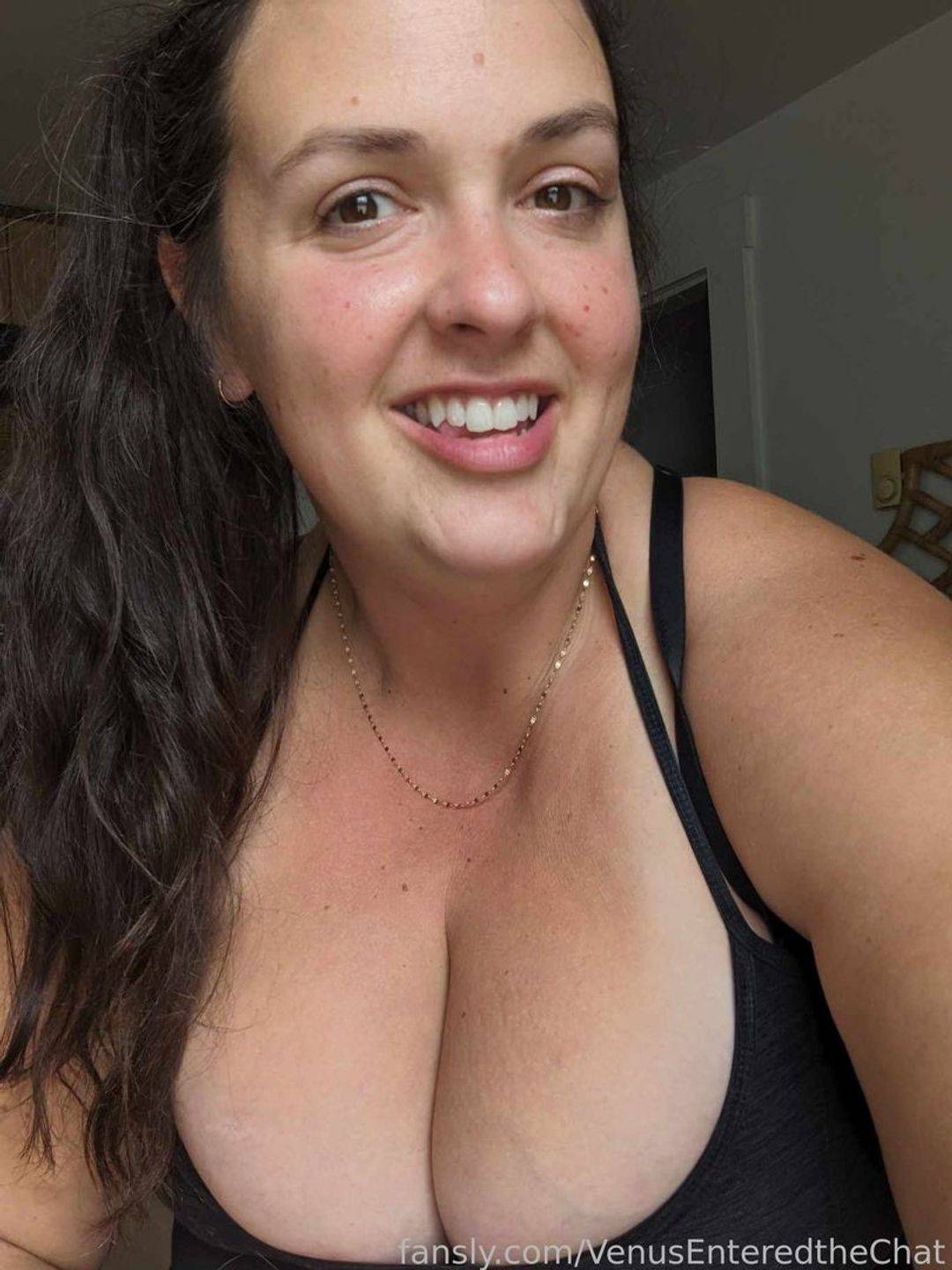 fansly VenusEnteredtheChat profile photo. VenusEnteredtheChat 24