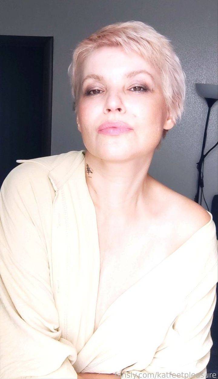 fansly KatrinaFeetPleasure profile photo. KatrinaFeetPleasure 21