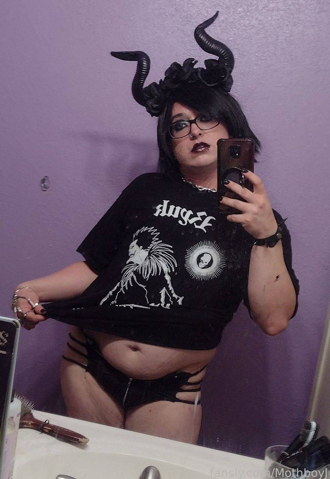 fansly MothboyJ profile photo. MothboyJ 8