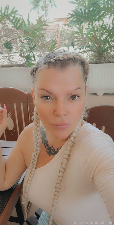 fansly Boho babe profile photo. Boho babe 1