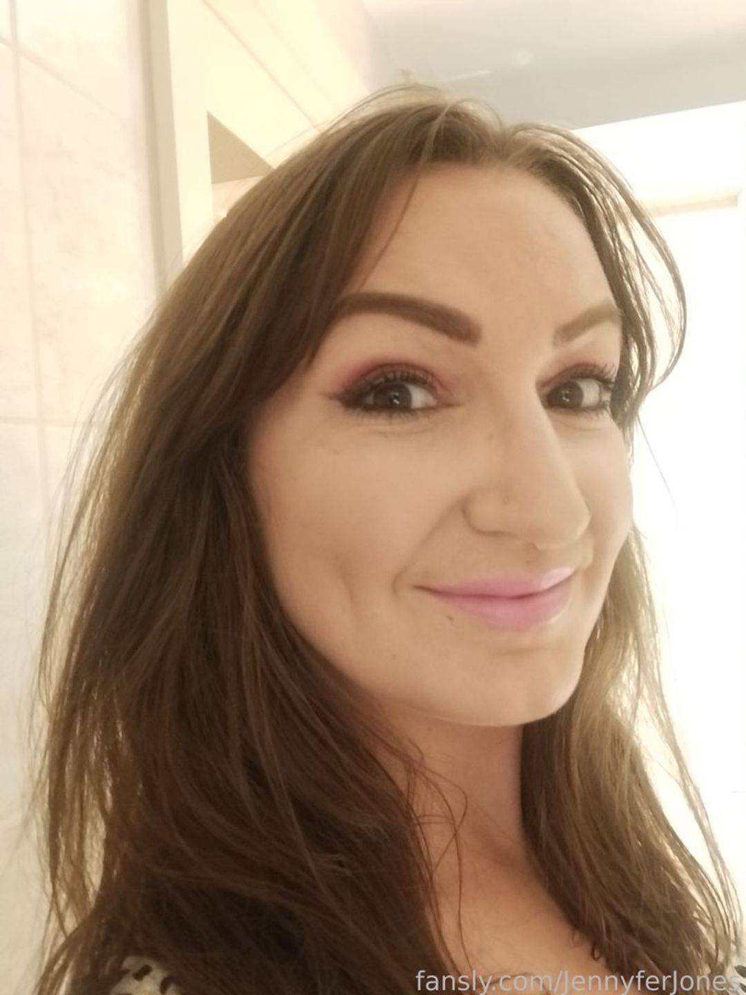 fansly JennyferJones profile photo. JennyferJones 35
