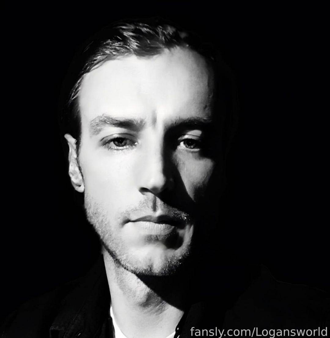 fansly Logan profile photo. Logan 36