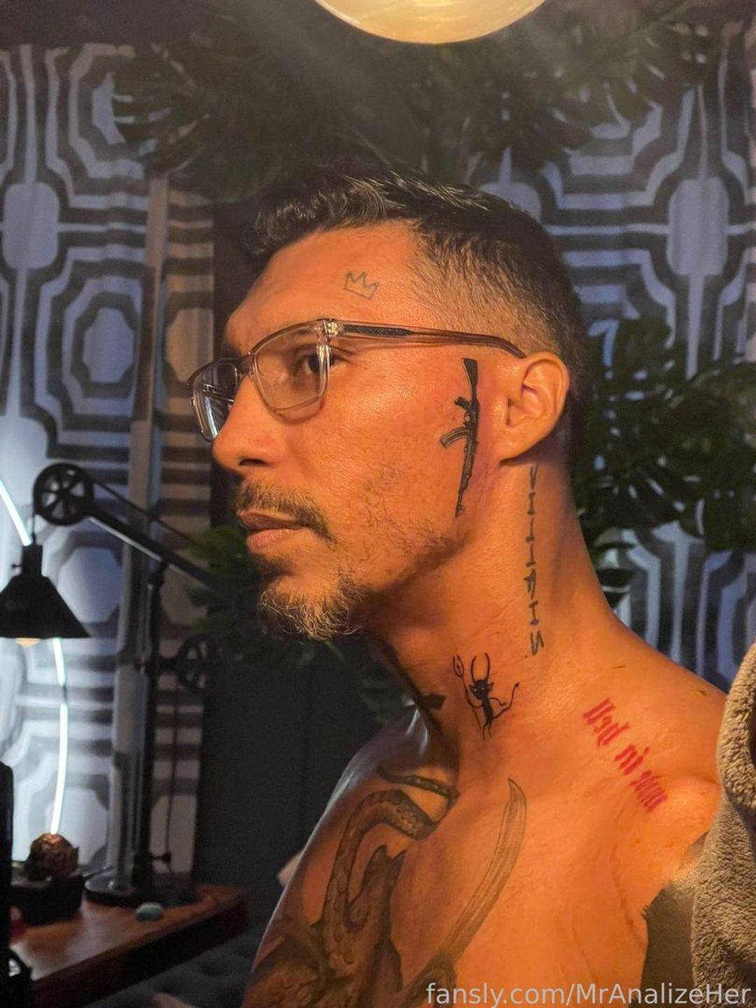 fansly MrAnalizeHer profile photo. MrAnalizeHer 34